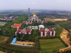 Gede Banget! Luasnya Al-Zaytun Kelihatan dari Google Earth Gede Banget! Luasnya Al-Zaytun Kelihatan dari Google Earth
