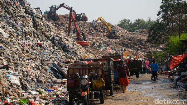 Potret TPA Cipayung Overload, PUPR Kucurkan Rp 70 M untuk Bangun TPST