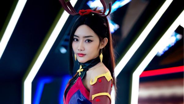 6 Potret Putri Maudy Cosplayer Kesayangan Netizen