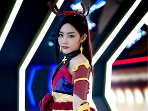 6 Potret Putri Maudy Cosplayer Kesayangan Netizen 6 Potret Putri Maudy Cosplayer Kesayangan Netizen