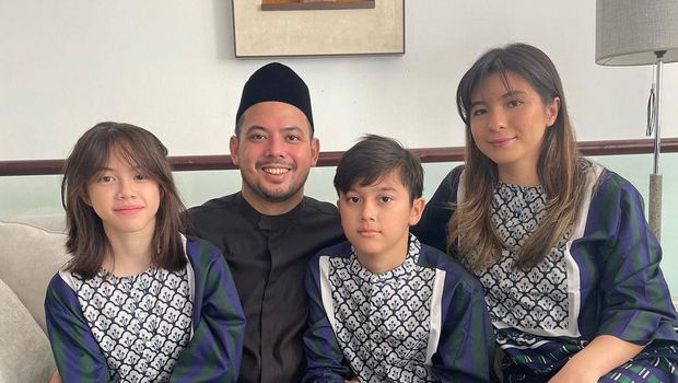 Shalom Razade dan Adilla Dimitri