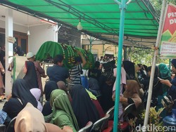 Mahasiswi Undip Meninggal di Gunung Lawu Dimakamkan di TPU Kaliwiru