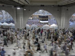 Tawaf yang Pertama Kali Dilakukan saat Haji Ifrad Tawaf yang Pertama Kali Dilakukan saat Haji Ifrad