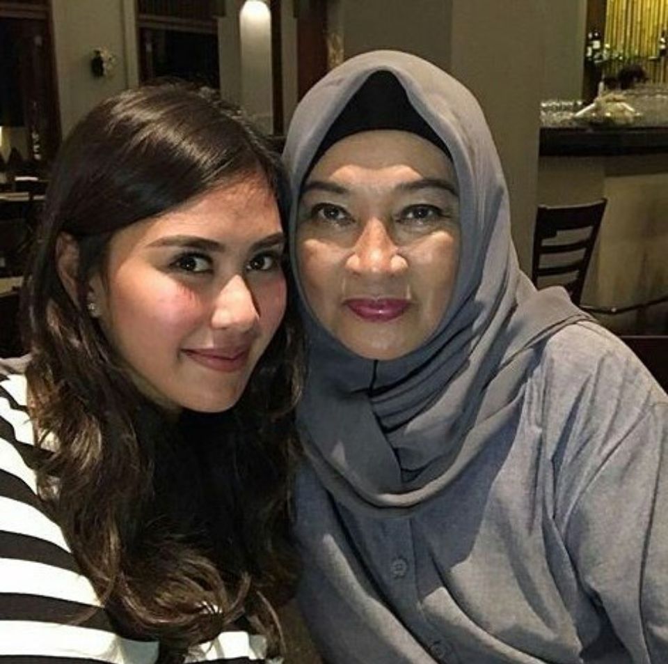 Syahnaz dan Ibunda Jeje Govinda