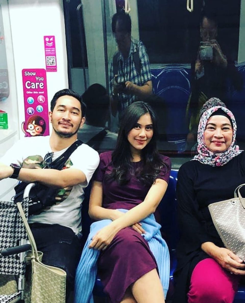 Syahnaz dan Ibunda Jeje Govinda