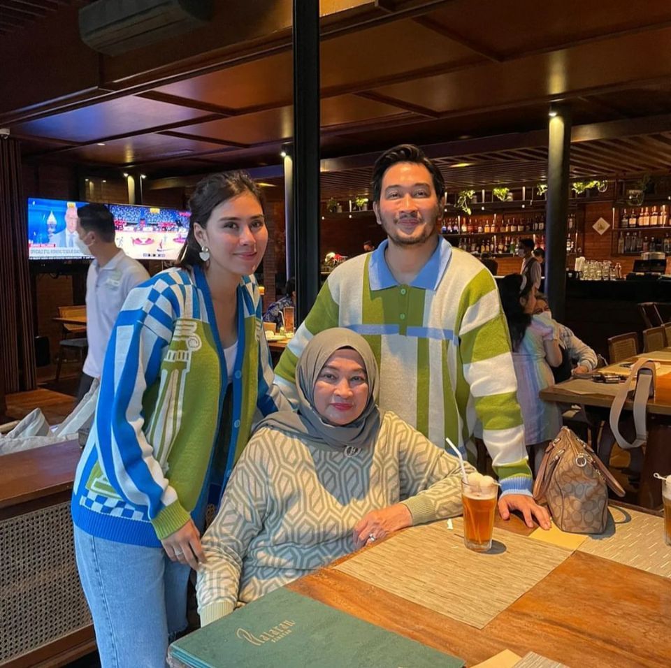Syahnaz dan Ibunda Jeje Govinda