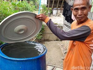 Kemarau, Warga Kubangsari Brebes Terpaksa Konsumsi Air Keruh Saluran Irigasi Kemarau, Warga Kubangsari Brebes Terpaksa Konsumsi Air Keruh Saluran Irigasi