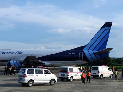 6 Jenazah Korban Pesawat SAM Air Dibawa ke RS Bhayangkara