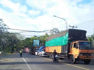 Selat Bali Surut, Kemacetan Menuju Pelabuhan Gilimanuk Capai 3 Kilometer