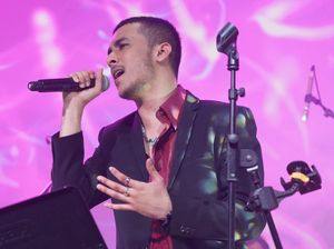 Aziz Hedra Kenalkan No More You and I di At America