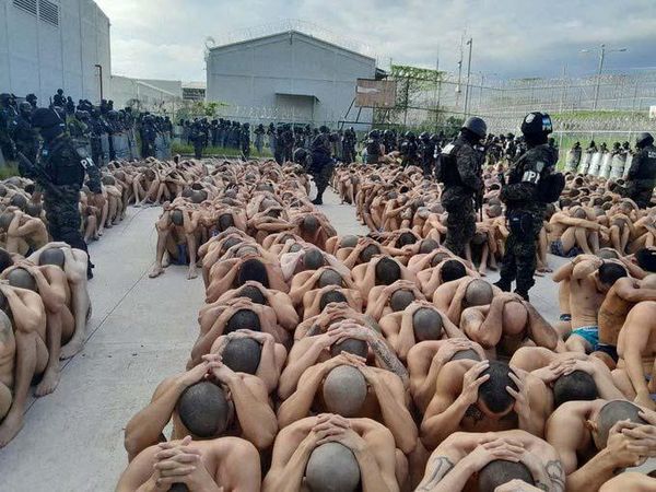 Militer Ambil Alih Penjara-penjara di Honduras