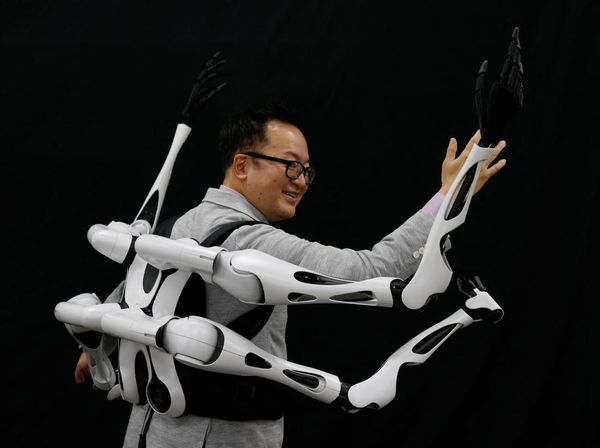 Lengan Robot Mirip Doc Oc Spider-Man dari Jepang