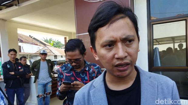 Iman Zanatul Khaeri, kakak korban revenge porn di Pandeglang. (Bahtiar Rifai/detikcom)