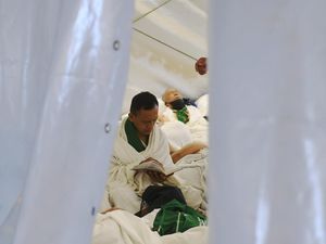 Wukuf di Arafah Hari Ini 27 Juni 2023: Arti, Kegiatan dan Jadwalnya Wukuf di Arafah Hari Ini 27 Juni 2023: Arti, Kegiatan dan Jadwalnya