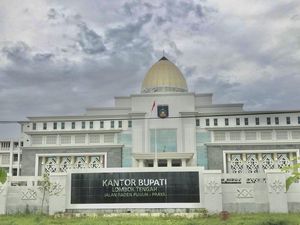 BPK Temukan 22 Proyek di Lombok Tengah Kelebihan Bayar Rp 4,2 Miliar BPK Temukan 22 Proyek di Lombok Tengah Kelebihan Bayar Rp 4,2 Miliar