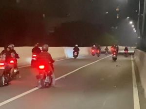 Pemotor Tewas di JLNT Casablanca Tak Hanya Ditabrak, tapi Juga Dilindas Pemotor Tewas di JLNT Casablanca Tak Hanya Ditabrak, tapi Juga Dilindas