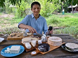 Keren! Ini Wanita Thailand Pertama Pembuat Keju Artisan Lokal