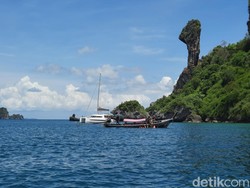 Pulau Unik Berbentuk Ayam di Krabi, Spot Bagus untuk Snorkeling