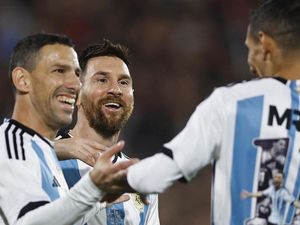 Messi Lelah, tapi Bahagia Messi Lelah, tapi Bahagia