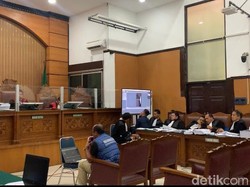Reaksi Mario Dandy Saat Rekaman CCTV Penganiayaan David Diputar di Sidang