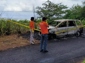 Polisi Cek Mobil Gosong Misterius di Temon Kulon Progo, Ini Hasilnya Polisi Cek Mobil Gosong Misterius di Temon Kulon Progo, Ini Hasilnya
