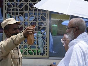 Cuaca Panas Ekstrem, Arab Saudi Ingatkan Jemaah Haji Lakukan Hal Ini!