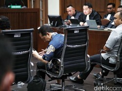 Didakwa TPPU, Eks Dirut Bakti Beli Rumah hingga BMW X5 Pakai Duit Korupsi BTS