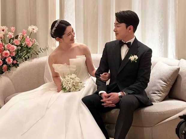 Potret pernikahan Yukika dan Minhyuk (MAP6)/ Foto: instagram.com/yugopa216 Potret pernikahan Yukika dan Minhyuk (MAP6)