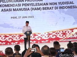 Jokowi Sebut Langkah Yudisial Kasus HAM Berat Bisa Berjalan Asal Bukti Kuat