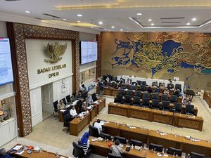 Rapat Baleg DPR Setujui Calon Kades Tunggal Tak Lawan Kotak Kosong