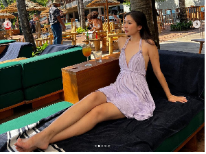 8 Gaya Guru SD Cantik yang Dihujat Netizen gegara Geledah Tas Murid