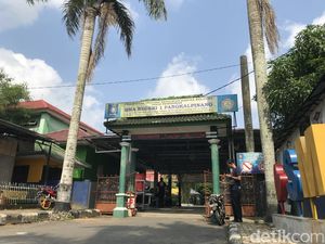 Hari Terakhir PPDB SMA/SMK Babel, Sekolah Kewalahan-Ortu Protes Jalur Zonasi Hari Terakhir PPDB SMA/SMK Babel, Sekolah Kewalahan-Ortu Protes Jalur Zonasi