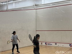 Capek Ngomong Sama Tembok? Cobain Squash Aja, Main Bola Sama Tembok