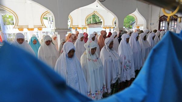 Tarekat Syattariah Gelar Salat Idul Adha Hari Ini