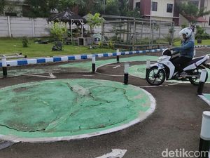 Jalur Sial Pemburu SIM Jalur Sial Pemburu SIM