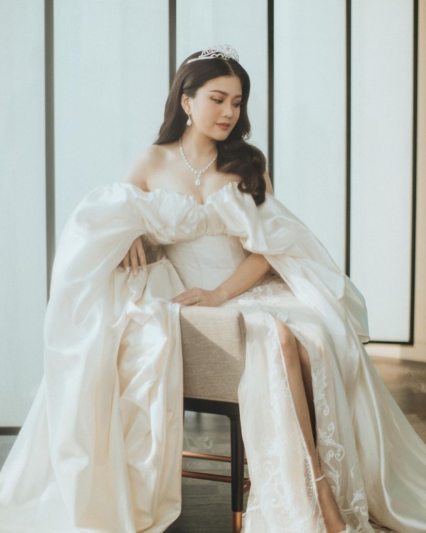 Valencia Tanoe/ Foto: instagram.com/valenciatanoe Valencia Tanoe bridal robe