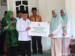 Ada Beasiswa Pemerintah, Maruf Amin Dorong Santri Lanjut Perguruan Tinggi