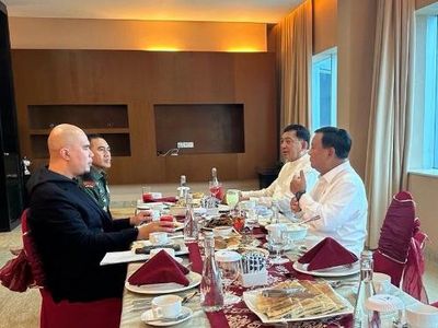 Momen Ahmad Dhani Makan Bareng Fadli Zon hingga Prabowo