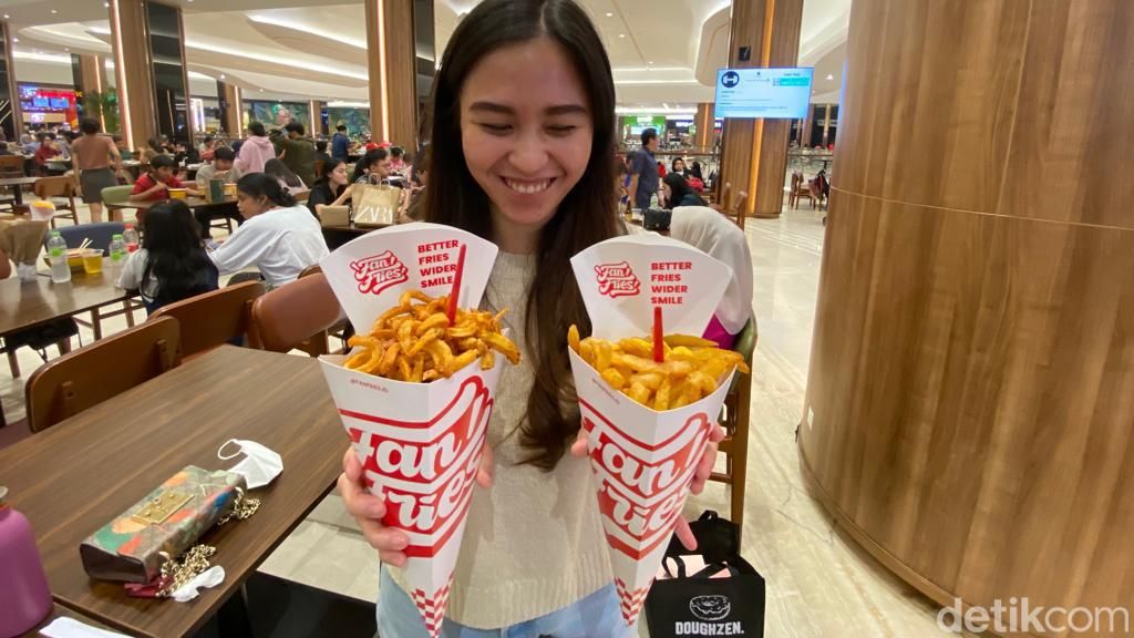 Viral Kentang Goreng dengan Saus yang Bisa Refill Sepuasnya Viral Kentang Goreng dengan Saus yang Bisa Refill Sepuasnya