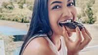Denada Hobi Review Makanan dari Martabak hingga Nasi Padang