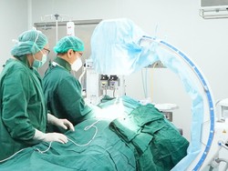 RS Royal Progress Menjawab: Skoliosis Bikin Nggak Akur Sama Tas Selempang?