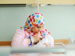 Masya Allah! Ibu yang Memberi ASI Mendapat Balasan Surga, Ini Dalilnya