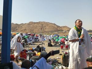 Sempat Terdampar di Muzdalifah, Jemaah Haji RI Kini Telah Dievakuasi Sempat Terdampar di Muzdalifah, Jemaah Haji RI Kini Telah Dievakuasi