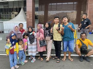 Warga Tasikmalaya Ini Boyong 10 Anggota Keluarganya Berlibur ke PRJ