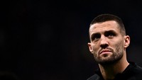 Mateo Kovacic belum genap dua tahun di City, namun hadirnya Nico Gonzalez dan pulihnya Rodri bisa membuatnya tersingkir dari pilihan utama. Jika ada faktor yang bisa menyulitkan ia pergi, itu karena kontraknya masih tersisa dua tahun. Foto: AFP/MARCO BERTORELLO