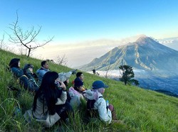 Geger Pendaki Bawa Balita ke Puncak Kerinci, Ini Peringatan dan Saran Pemandu