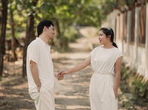 Kebahagiaan Mikha Angelo Tunangan dengan Atlet Bulu Tangkis Gregoria Mariska Kebahagiaan Mikha Angelo Tunangan dengan Atlet Bulu Tangkis Gregoria Mariska