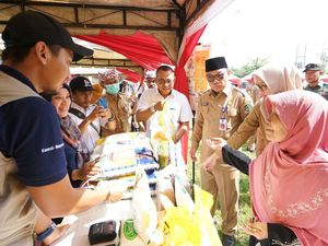 Warga Antusias Pasar Murah di Banyuwangi