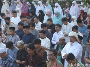 Perbedaan Sholat Idul Adha dan Idul Fitri, Muslim Wajib Tahu! Perbedaan Sholat Idul Adha dan Idul Fitri, Muslim Wajib Tahu!