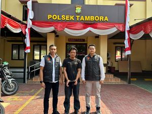 Tersinggung Lewat Grup WA, Dua Pria di Jakbar Keroyok Teman Sendiri